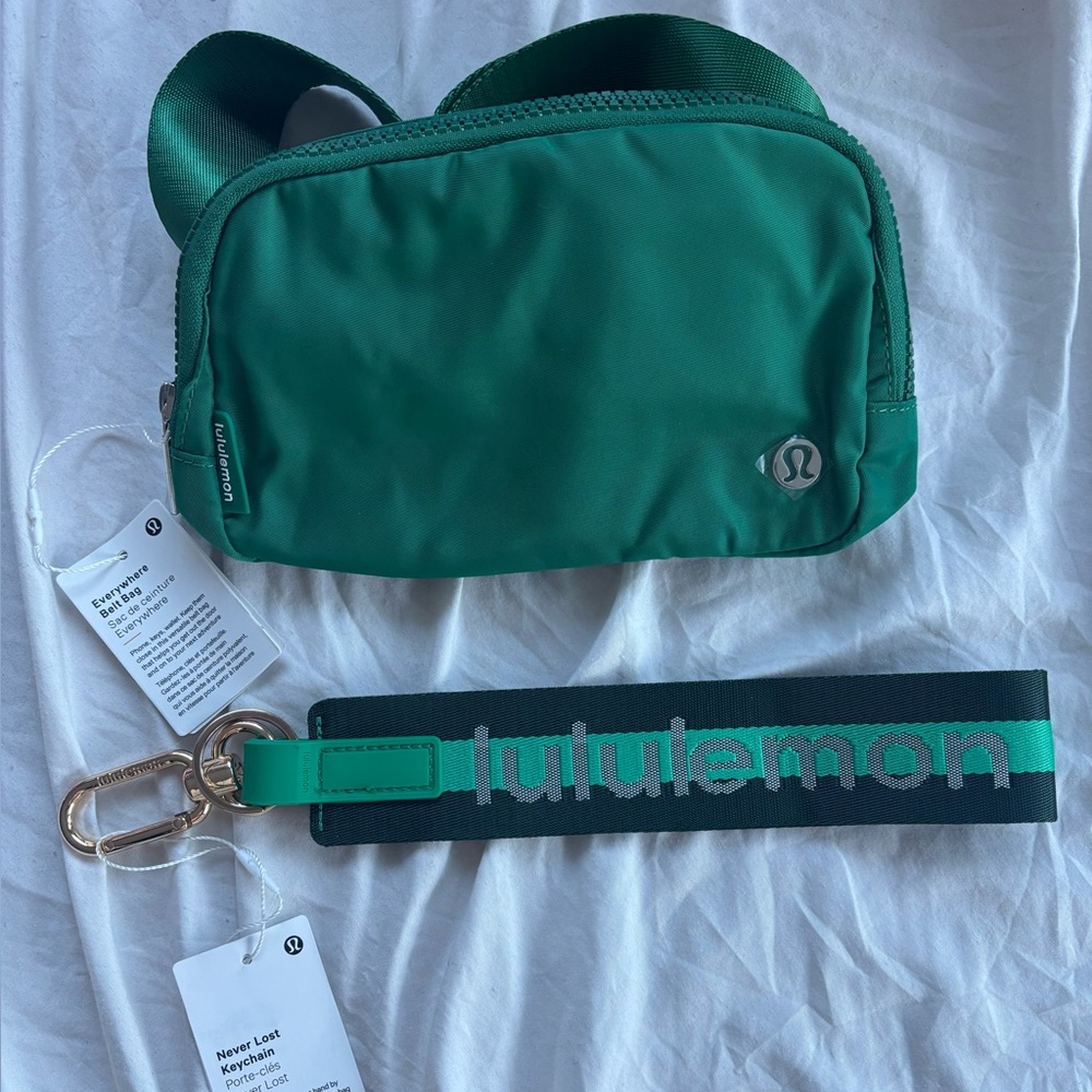 Lululemon Teal Green Set everywhere belt Bag and never lost Keychain nwt - Picture 1 of 1